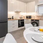 Avra Sea Walls Apartamento