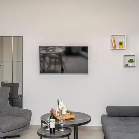 Avra Sea Walls Apartman *